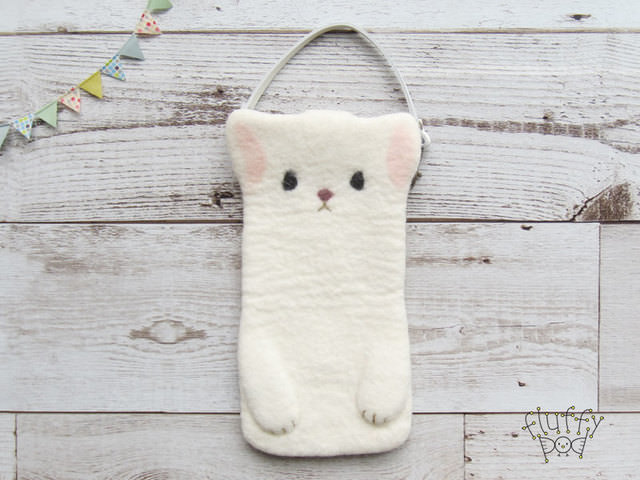 fluffy-pod オコジョスマホケース